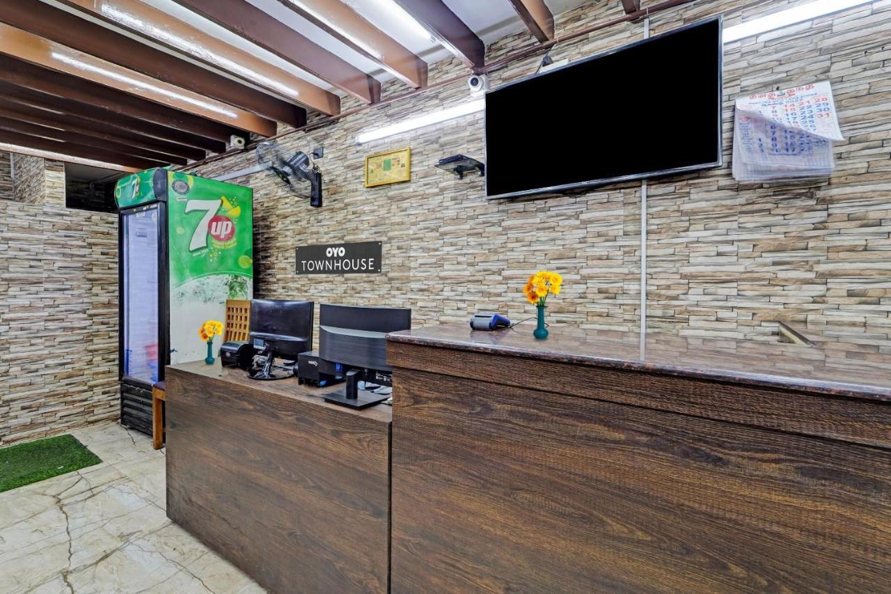 Super Townhouse 1096 Hotel Redfox Nungambakkam Near Apollo & Shankar Nethralaya Hospital Ченай Екстериор снимка
