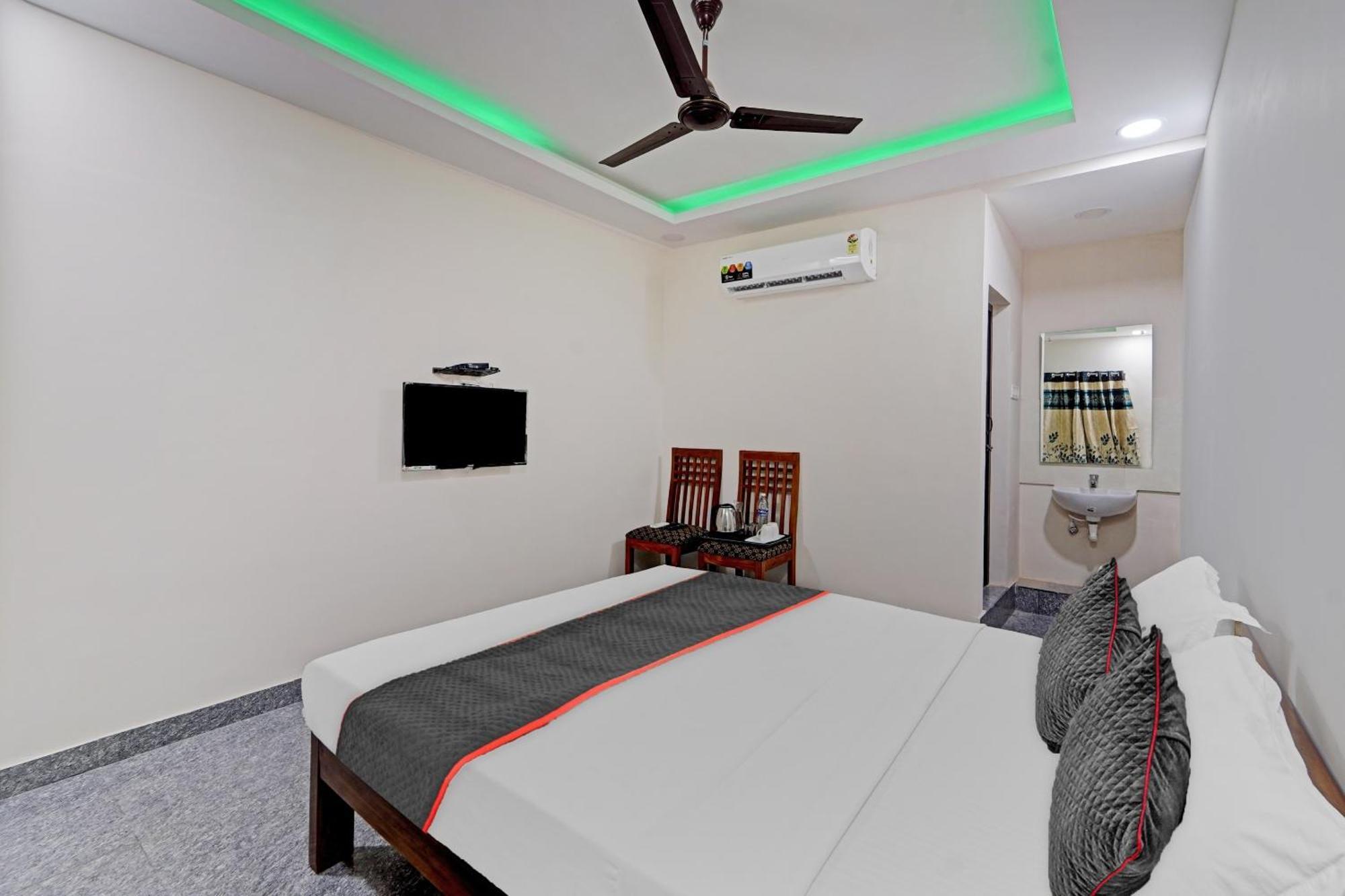 Super Townhouse 1096 Hotel Redfox Nungambakkam Near Apollo & Shankar Nethralaya Hospital Ченай Екстериор снимка